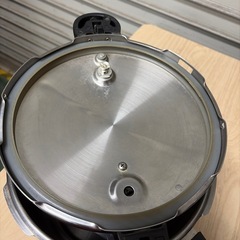 No.043 圧力鍋中古品
の画像