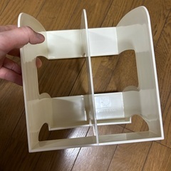 ラック　オフホワイトの画像