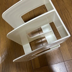 ラック　オフホワイトの画像