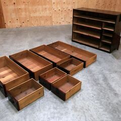 ≪yt2082ジ≫ 仙臺箪笥/時代箪笥 丸に菊菱紋 4段 3尺8寸6分巾 抽斗8杯 幅約117cm/菊紋/和箪笥/骨董/和製アンティーク/中古家具/宮城県仙台市 71009-10の画像