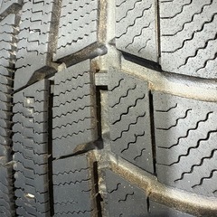 スタッドレスタイヤ195/65R15アルミホイール付4本セットの画像