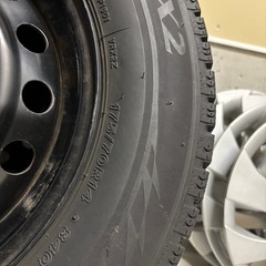 　　　ブリヂストンスタッドレス4本　BLIZZAK VRX2 175/70R14 85Qの画像