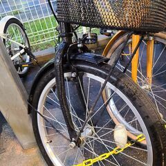 J1693【リユースのサカイ柏店】 折りたたみ自転車　Three-stone　ブラック　6段変速　20インチ　クリーニング、簡易メンテナンス済み　★店頭にて試乗可★  中古自転車 　流山市 中古自転車 松戸市 中古自転車 我孫子市 中古自転車 船橋市 中古自転車 守谷市 中古自転車 取手市 中古自転車の画像