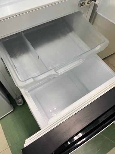 ジャングルジャングル貝塚店　134L冷蔵庫　ハイセンス　HR-D1303 2020年製　2ドア　ホワイト　中古　リユース　貝塚市　洗浄