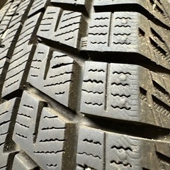 スタッドレスタイヤ145/80R13アルミホイール付4本セットの画像