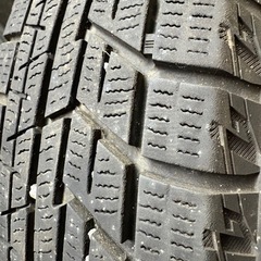 スタッドレスタイヤ145/80R13アルミホイール付4本セットの画像