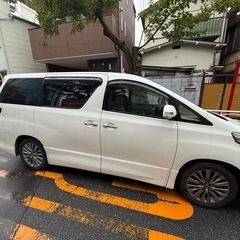 平成25年アルファードの画像