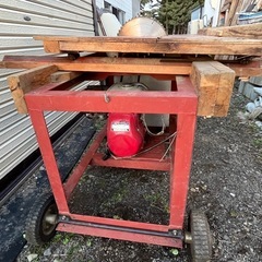 薪切り機(ガソリン
エンジン)の画像