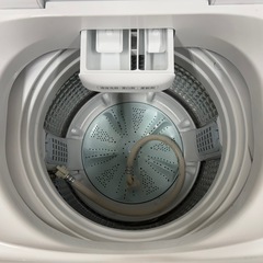 176送料設置無料 アクア　最新モデル洗濯機　7㌔　冷蔵庫　　ガラスパネル　小型　一人暮らしの画像