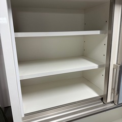 ニトリ　キッチンボード　食器棚の画像