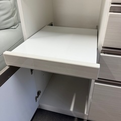 ニトリ　キッチンボード　食器棚の画像