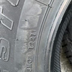 中古タイヤの画像