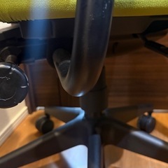 LetsB Steelcase/スチールケース肘付ミドルバックチェアの画像