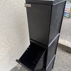 3段　ゴミ箱　収納　斜めに出てきてストップするタイプです。キッチンの小物入れておりましたの画像