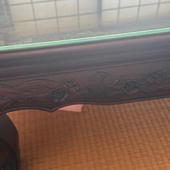 黒檀のテーブルの画像