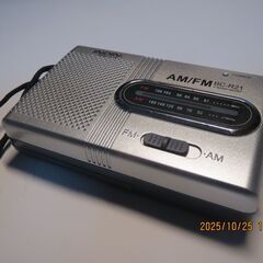 新品 小型携帯ラジオ BC-R21 AM/FMラジオ 防災用品 アウトドア 散歩用 単三乾電池２本の画像