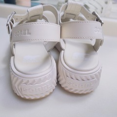 SOREL フラットサンダル 24cmの画像