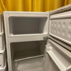 小型冷蔵庫　の画像