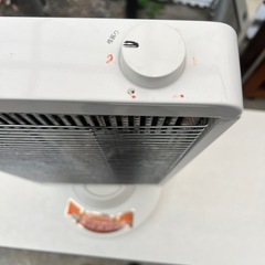 YAMAZEN カーボンヒーター DC-S098(W)【首振り機能付き／900W】の画像