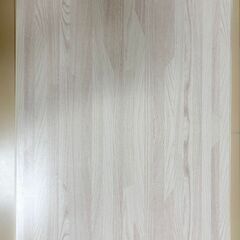 折り畳みテーブルの画像