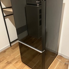 SHARP冷蔵庫の画像