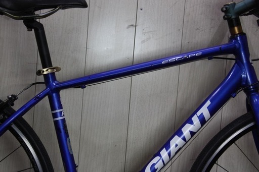 人気！GIANT ESCAPE R3 700C アルミ 24速 470mm 青クロスバイク
