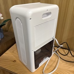 除湿機 空調家電 ホワイトの画像