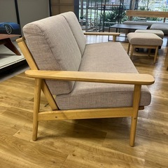 【新生活応援】karimoku 2人掛けソファー入荷しました！096の画像