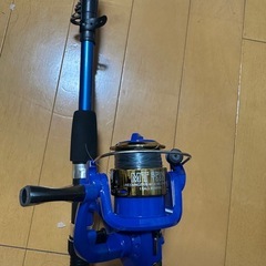 【お揃いカラー🎣】釣竿リール糸付き 2本セット／伸縮式1.65m・MT1000リール／親子・カップルで釣りデビュー！の画像