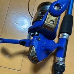 【お揃いカラー🎣】釣竿リール糸付き 2本セット／伸縮式1.65m・MT1000リール／親子・カップルで釣りデビュー！の画像