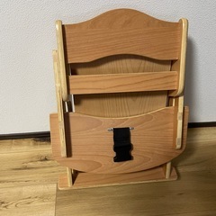幼児用折り畳みテーブル　木製の画像