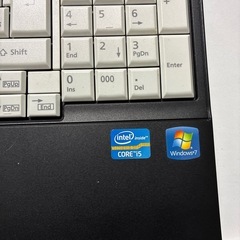 富士通　ノートパソコン　LIFEBOOK A561/Dの画像