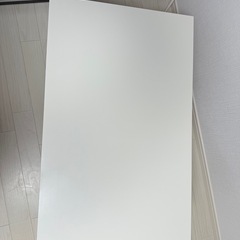 IKEA テーブル　ホワイトの画像