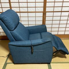 電動立ち上がりリクライニングソファーの画像