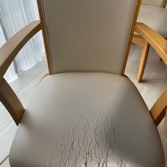 　お話中　
ダイニングテーブルの画像