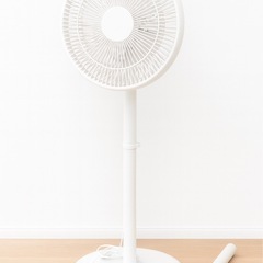 LIGHTEN USBサーキュレーター XR-PF960 扇風機 静音 角度調整可 デスクファン 小型 軽量 ホワイトの画像