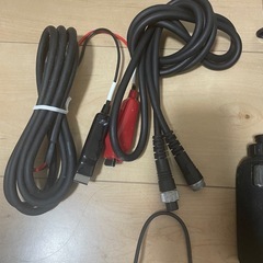 写真通り。電動リールとバッテリー2個。　の画像