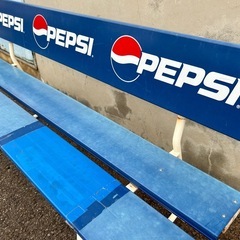 PEPSIロゴ入り　レトロベンチ　ペプシ長椅子の画像