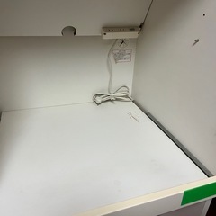 食器棚の画像