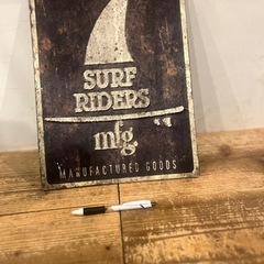 CALIFORNIA SURF RIDER　サーフ海　カリフォルニア　西海岸　ハワイ　アメリカ　ブリキ看板　プレート　オシャレ　
の画像