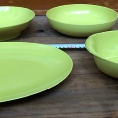 ヴィンテージ　プラスチック食器セットの画像