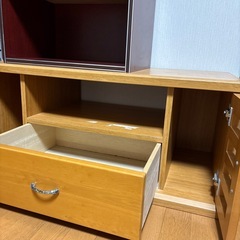 棚、椅子、テレビ台の画像
