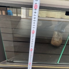 ガラス扉付きテレビ台の画像