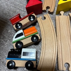 IKEA 木製レール　電車　小物　などの画像