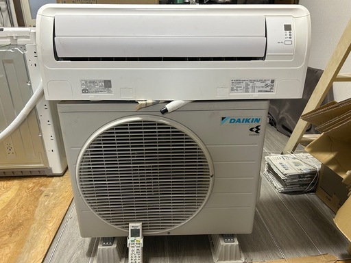福岡市直接引取り可能　 7~10畳 ダイキン エアコン 2.5kw インバーター搭載 ATF25XSE8-W(1229BH)7AW-23