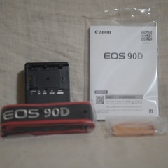 EOS 90D EF-S18-135 IS USM レンズキットの画像