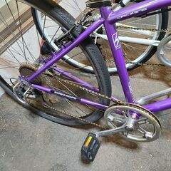 J1696【リユースのサカイ柏店】　クロスバイク　CONFORT SPORTS　パープル　6段変速　27インチ　クリーニング、簡易メンテナンス済み　★店頭にて試乗可★  中古自転車 　流山市 中古自転車 松戸市 中古自転車 我孫子市 中古自転車 船橋市 中古自転車 守谷市 中古自転車 取手市 中古自転車の画像