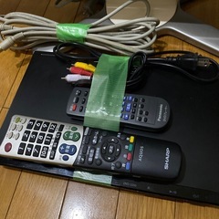 SHARPテレビ   DVDプレーヤーセットの画像