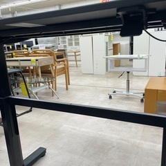 ◇ドリーム尼崎1号館◇【ジモティー割引対象商品】ヤマゼン レバー式昇降テーブル LLD-1270の画像