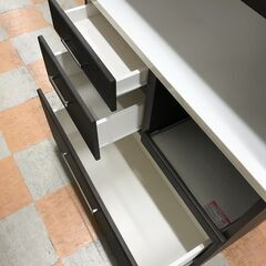 【ジャングルジャングル石川金沢店】  食器棚 ダークブラウン/木目調 W88.5×D40.5×H180.5 クリーニング済み												の画像